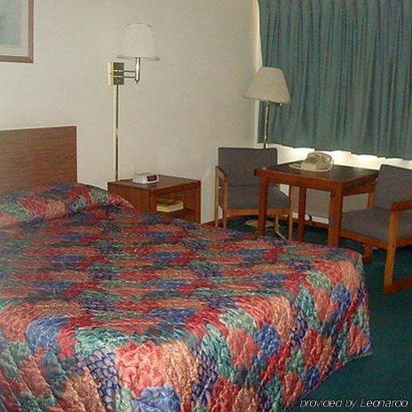 Anderson Chesterfield Travel Inn Daleville Δωμάτιο φωτογραφία