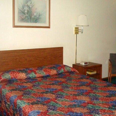 Anderson Chesterfield Travel Inn Daleville Δωμάτιο φωτογραφία